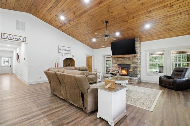 580A Eagles Perch Road, Ball Ground, GA 30107