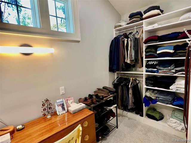 488 Vinewood Avenue, Birmingham, MI 48009