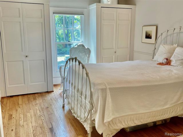 488 Vinewood Avenue, Birmingham, MI 48009