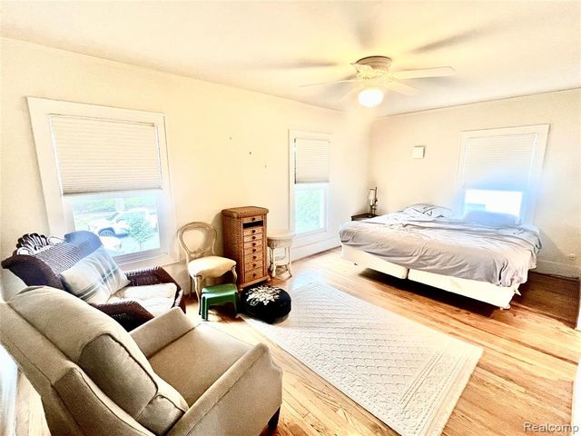 488 Vinewood Avenue, Birmingham, MI 48009