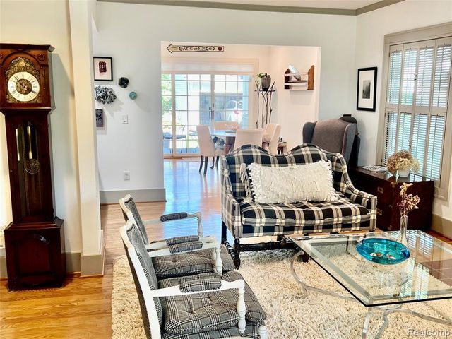 488 Vinewood Avenue, Birmingham, MI 48009