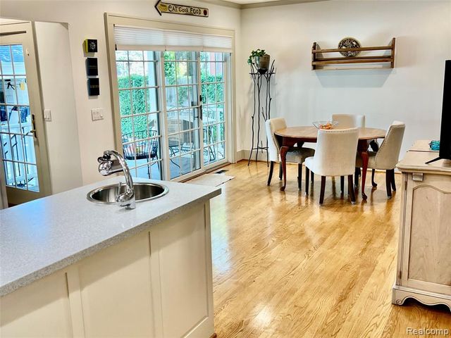 488 Vinewood Avenue, Birmingham, MI 48009