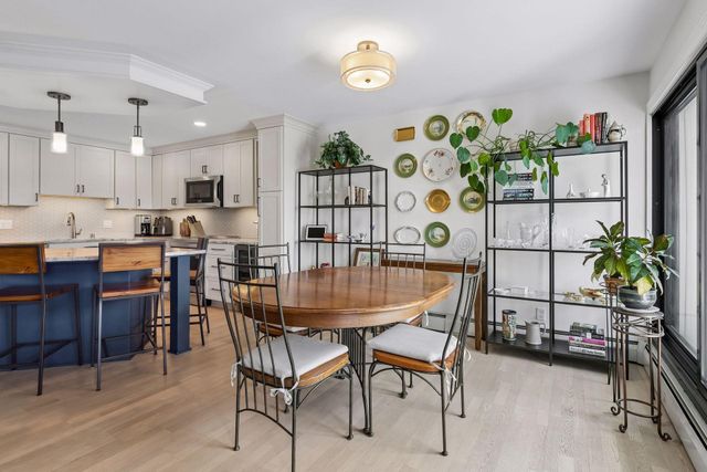 7220 York Avenue S 413, Edina, MN 55435