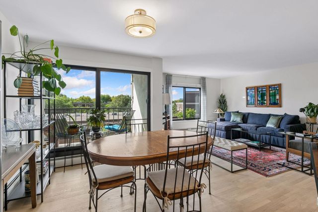 7220 York Avenue S 413, Edina, MN 55435