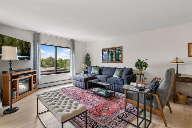 7220 York Avenue S 413, Edina, MN 55435
