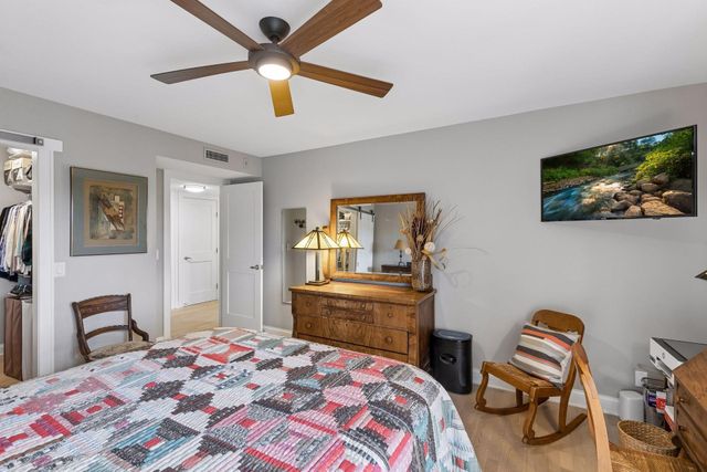 7220 York Avenue S 413, Edina, MN 55435