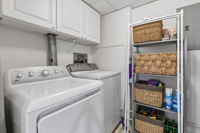 7220 York Avenue S 413, Edina, MN 55435