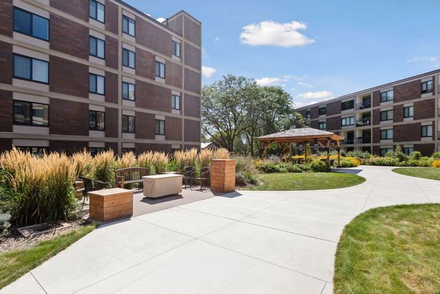 7220 York Avenue S 413, Edina, MN 55435