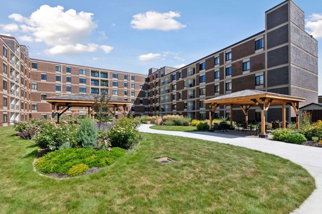 7220 York Avenue S 413, Edina, MN 55435