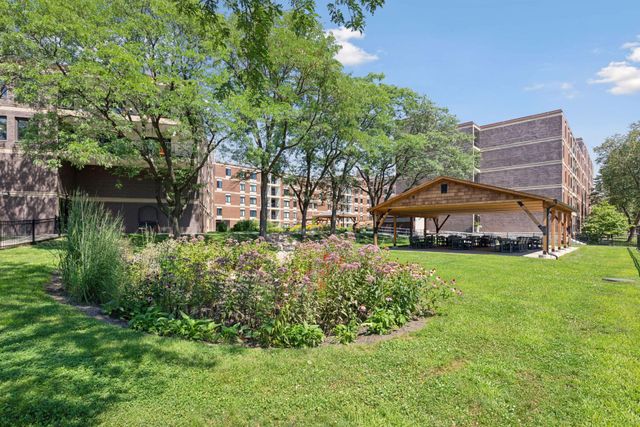 7220 York Avenue S 413, Edina, MN 55435