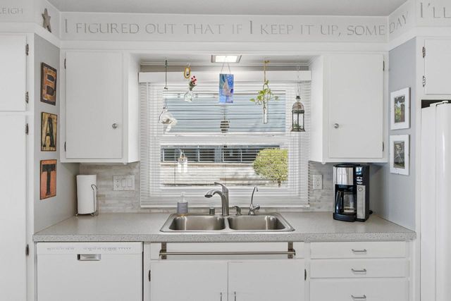 3060 Shadyside Drive, Stoughton, WI 53589