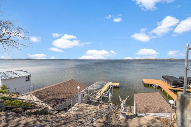 3060 Shadyside Drive, Stoughton, WI 53589