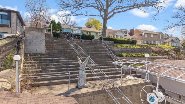 3060 Shadyside Drive, Stoughton, WI 53589