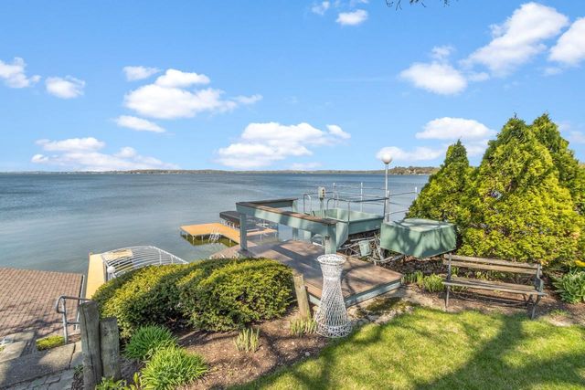 3060 Shadyside Drive, Stoughton, WI 53589