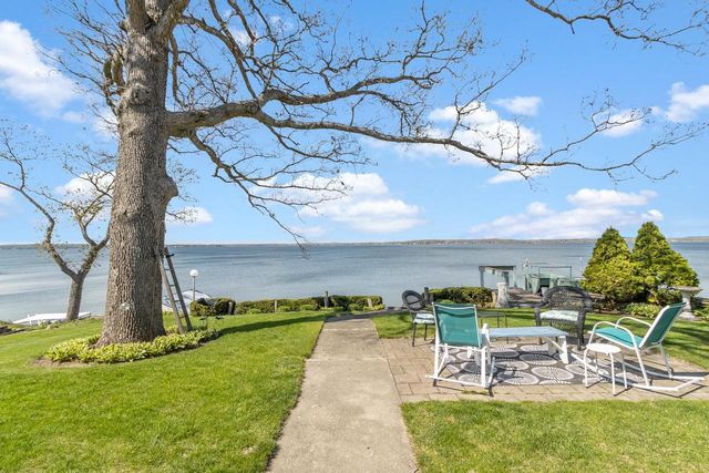 3060 Shadyside Drive, Stoughton, WI 53589