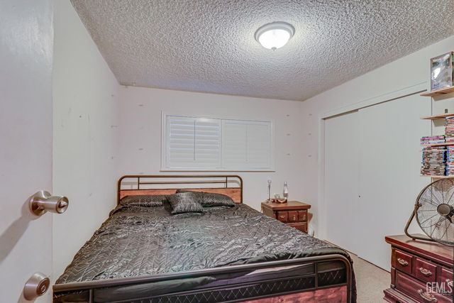 5804 Carissa Avenue, Bakersfield, CA 93309