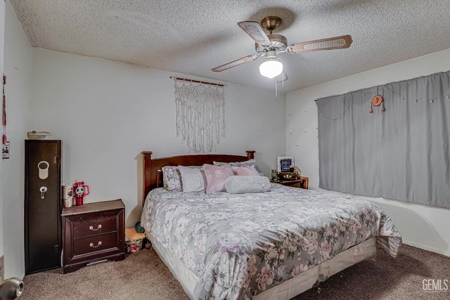 5804 Carissa Avenue, Bakersfield, CA 93309