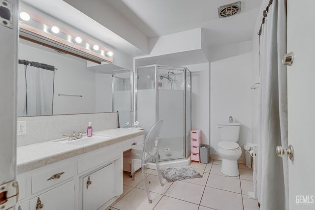 5804 Carissa Avenue, Bakersfield, CA 93309