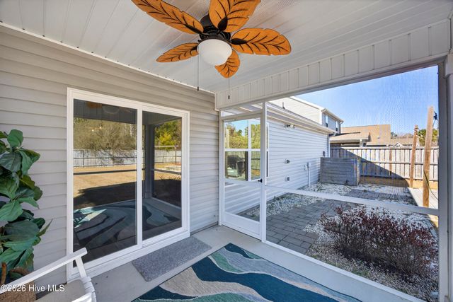 94 W Luminous Way, Hampstead, NC 28443