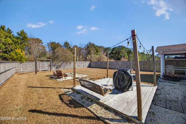 94 W Luminous Way, Hampstead, NC 28443