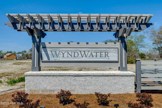 94 W Luminous Way, Hampstead, NC 28443