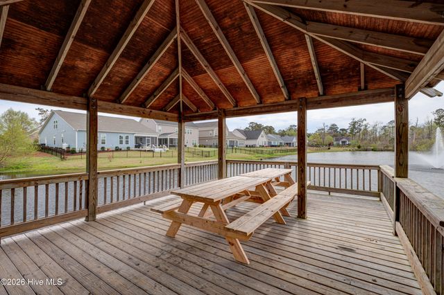 94 W Luminous Way, Hampstead, NC 28443