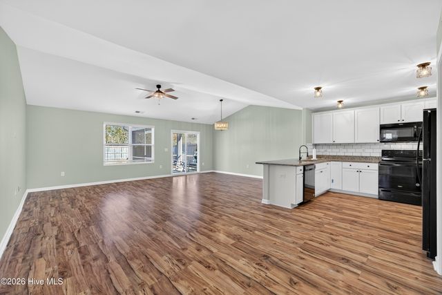 94 W Luminous Way, Hampstead, NC 28443