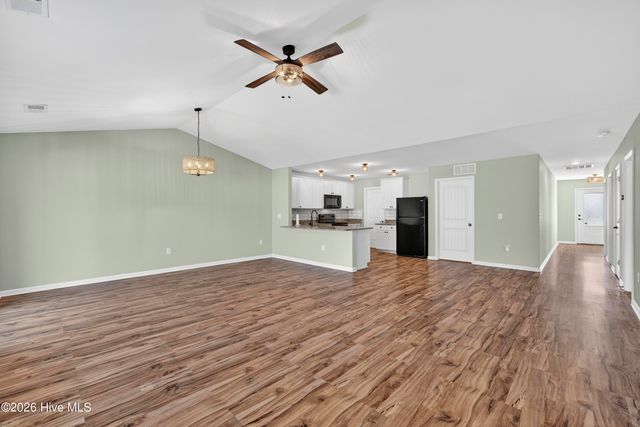 94 W Luminous Way, Hampstead, NC 28443