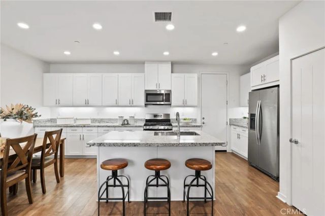 36 Savannah, Lake Forest, CA 92630