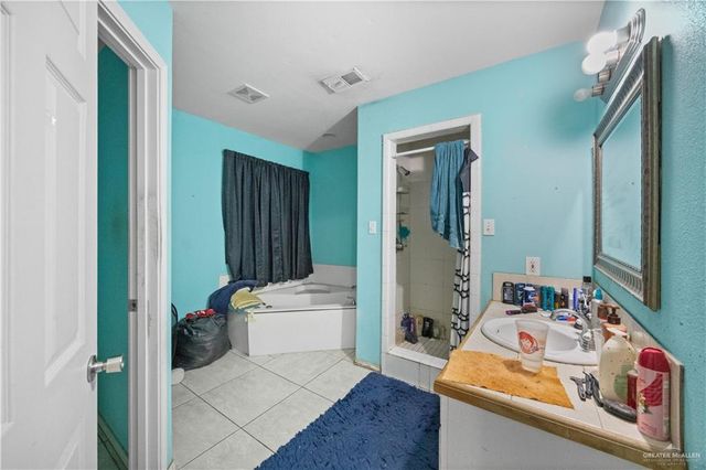 402 Mockingbird Lane, La Villa, TX 78562