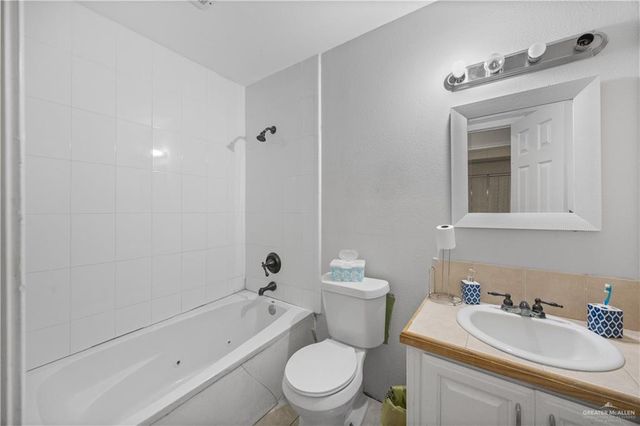 402 Mockingbird Lane, La Villa, TX 78562