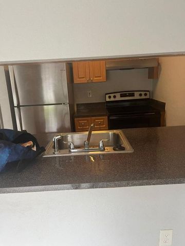 6053 10th Avenue N 237, Greenacres, FL 33463