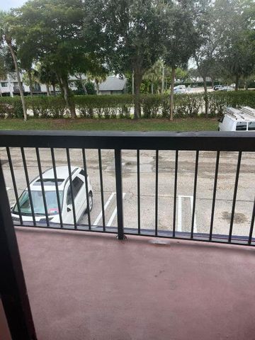 6053 10th Avenue N 237, Greenacres, FL 33463