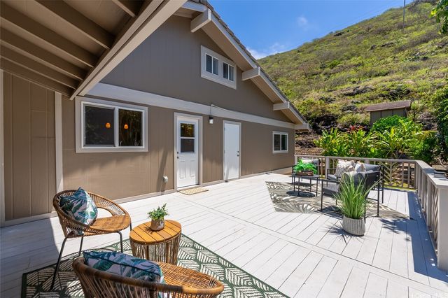 1333 Kaeleku Street, Honolulu, HI 96825