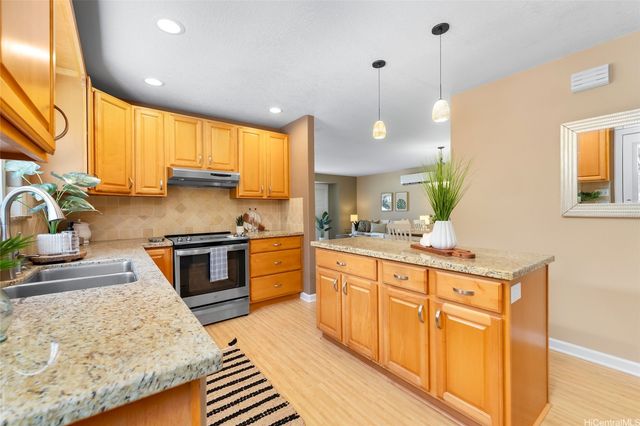 1333 Kaeleku Street, Honolulu, HI 96825