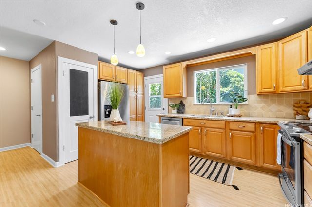 1333 Kaeleku Street, Honolulu, HI 96825