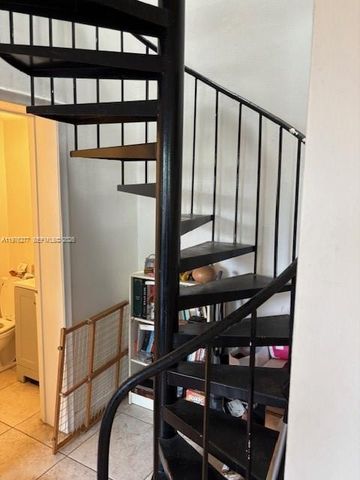 3190 Bird Ave 15, Coconut Grove, FL 33133