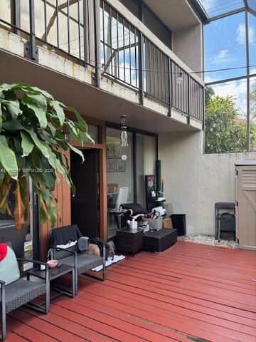 3190 Bird Ave 15, Coconut Grove, FL 33133