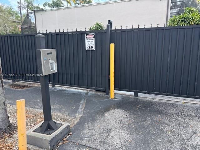 3190 Bird Ave 15, Coconut Grove, FL 33133