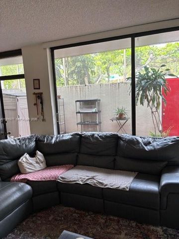 3190 Bird Ave 15, Coconut Grove, FL 33133