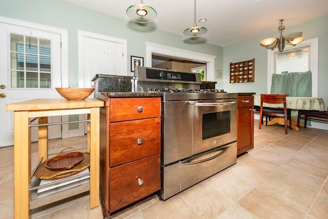 1212 Wells Street, Ann Arbor, MI 48104