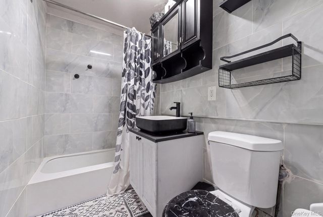 5803 Calloway street 3DD, Corona, NY 11368