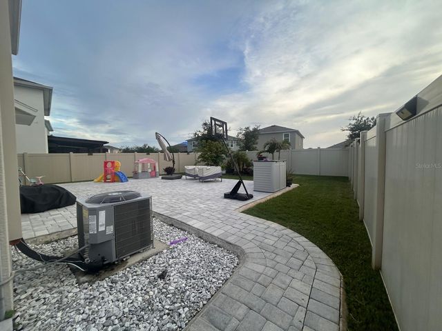 32804 BROOKS HAWK LN, Wesley Chapel, FL 33543