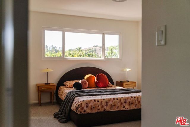 941 Fortune Way, Los Angeles, CA 90042