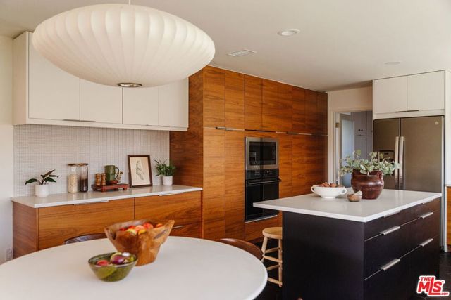 941 Fortune Way, Los Angeles, CA 90042