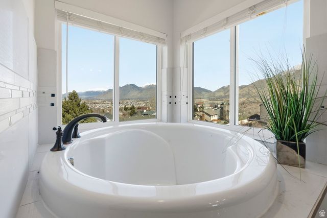 2633 OAKRIDGE DR, Spanish Fork, UT 84660