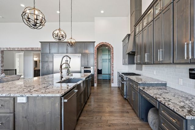 2633 OAKRIDGE DR, Spanish Fork, UT 84660