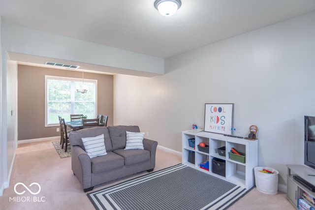 715 Hohlier Lane, Avon, IN 46123