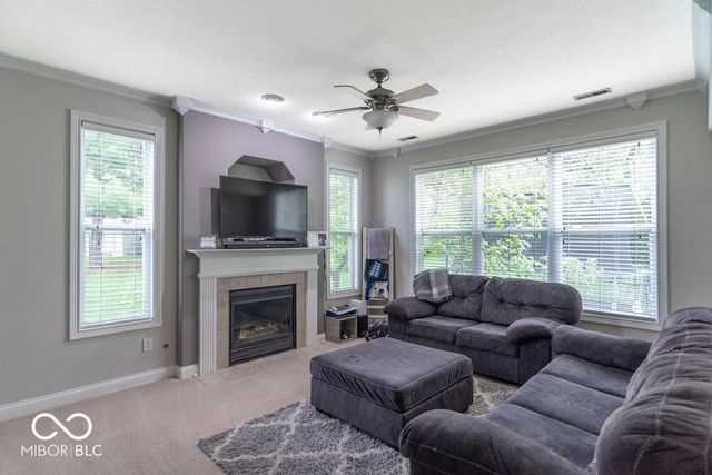 715 Hohlier Lane, Avon, IN 46123