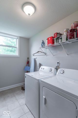 715 Hohlier Lane, Avon, IN 46123